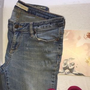 “Bullhead Black” Straight Fit Jeans